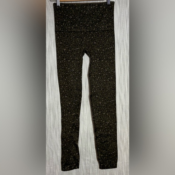 SPANX Animal Print Leggings size medium - Picture 3 of 4